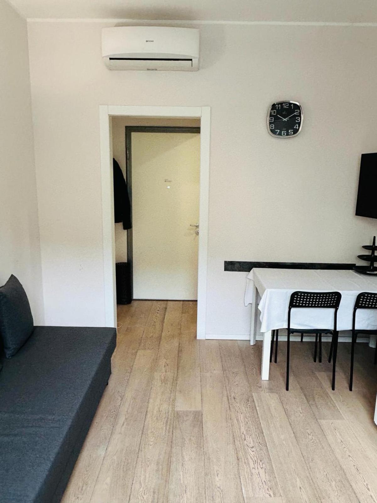 Apartment Easy Italy *